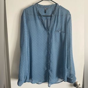 Kut from the Kloth XL geometric print sheer button front blouse